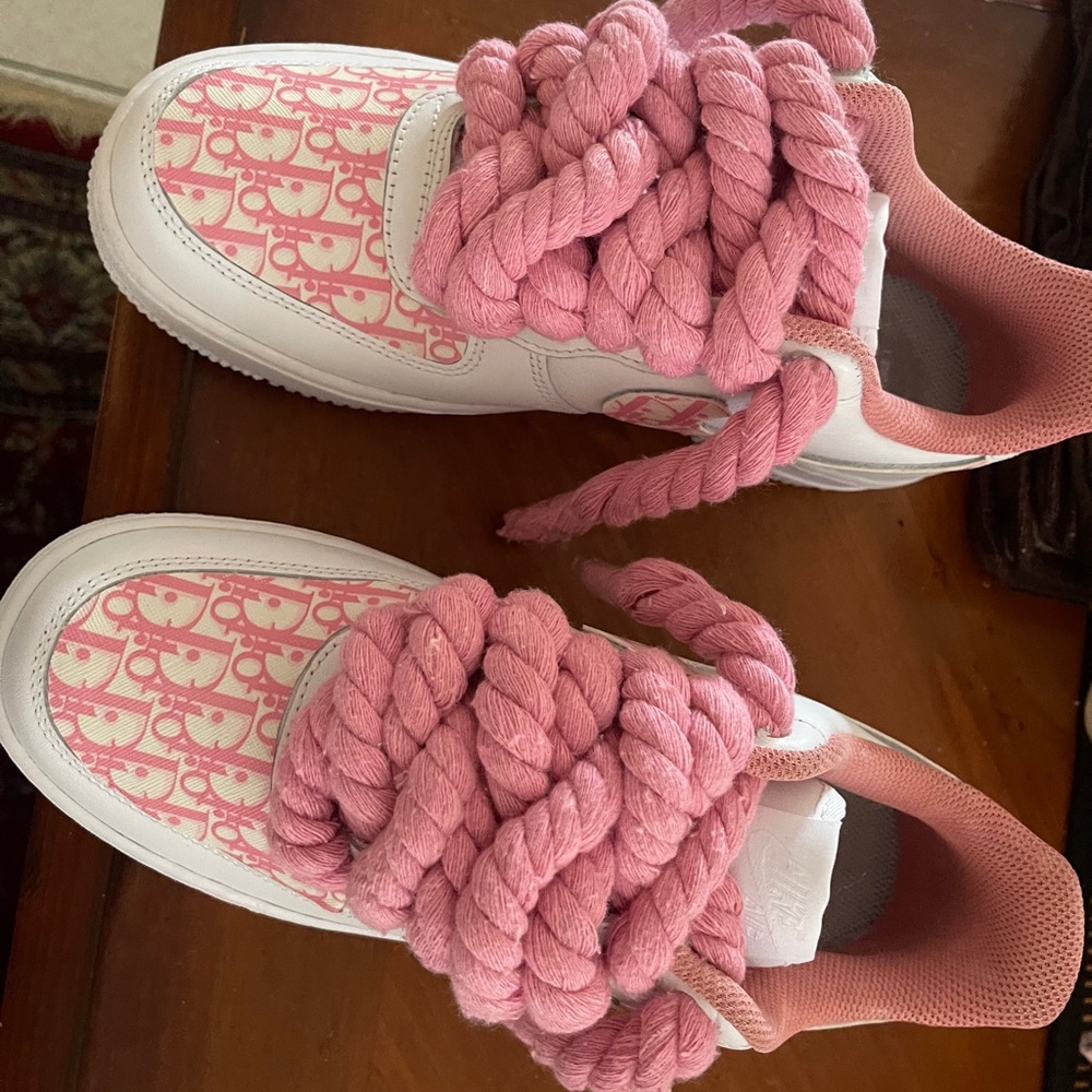 Customer lace air force 1 pink dior women size 8